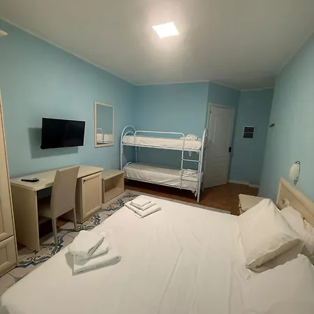 Medea Beach Resort 4*