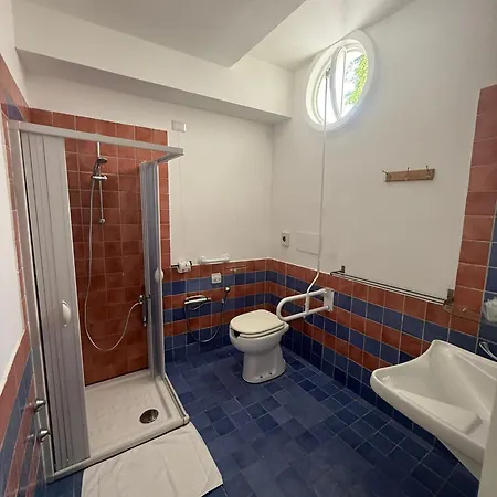 Medea Beach Resort 4*