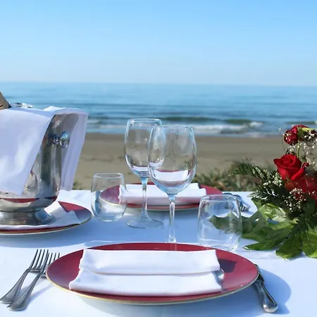 Medea Beach Resort 4*