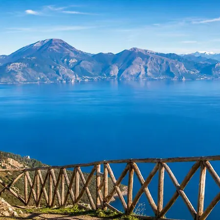 Medea - Cultural Near Amalfi Coast & Курортный комплекс 4*