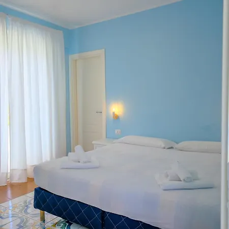Medea - Cultural Near Amalfi Coast & Пестум